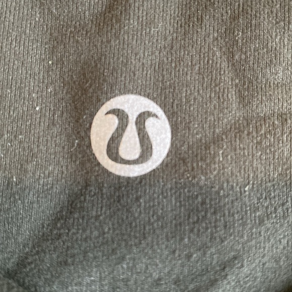 Lululemon SunSalutation Fold Down Waistband. Relaxed Fit. 7/8 Ruched Legs. Sz. 2 - Picture 10 of 16